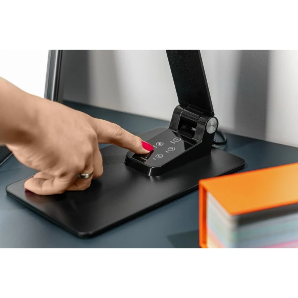 Настільна лампа GTV Loneos, 12W, 3-CCT, USB, Чорна, працює від power bank (LB-LON12W-10-DEC)